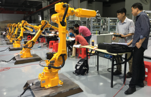 广东有工业机器人技校吗